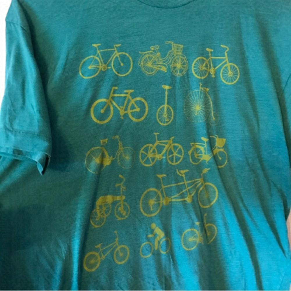 GREEN Choke T-shirt with bicycle graphics.  Size XL.  Unisex.